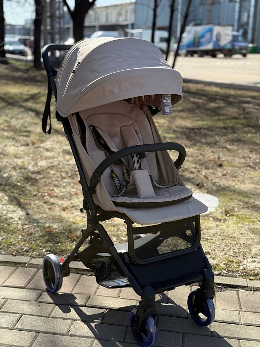 Прогулочная коляска Pituso Pera Plus песочная — фото 2